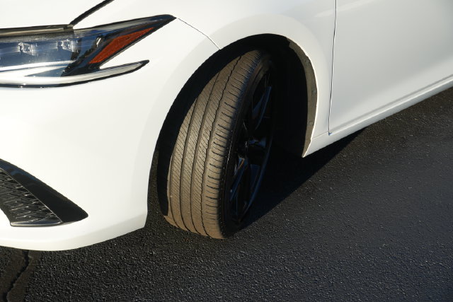 Used 2024 Lexus ES 350 F Sport w/ Accessory Package (Z2) FWD image 13