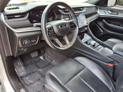 Used 2021 Jeep Grand Cherokee L Overland w/ Luxury Tech Group IV AWD/4WD image 19