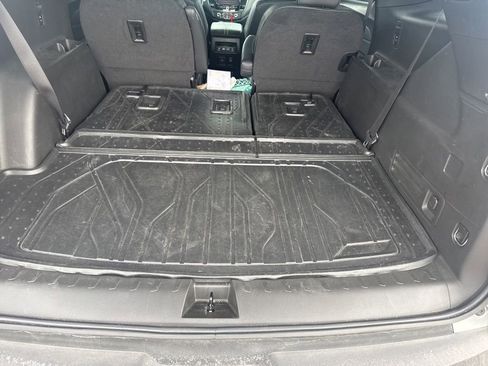 Used 2023 Chevrolet Traverse RS w/ LPO, Floor Liner Package image 8