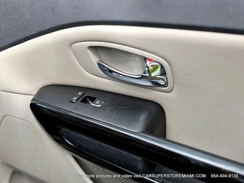 Used 2021 Kia Sedona EX w/ EX Premium Package image 70