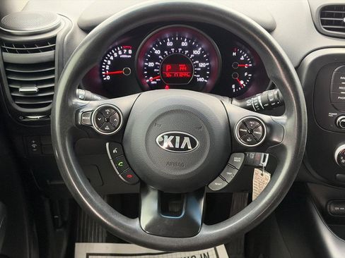 Used 2019 Kia Soul FWD image 13