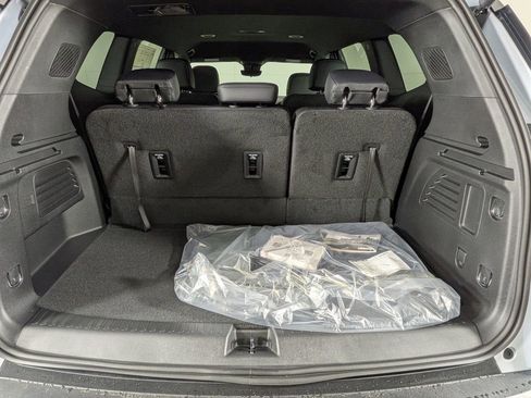 New 2026 GMC Acadia Elevation image 10