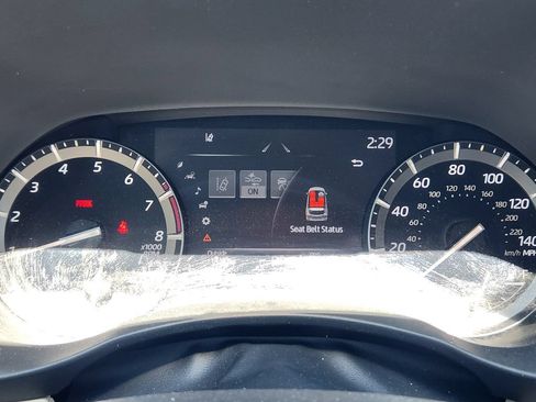 Used 2021 Toyota Highlander XLE AWD/4WD image 19