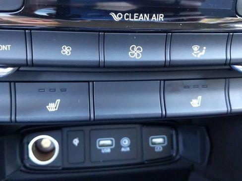 Used 2020 Hyundai Santa Fe SEL w/ Convenience Package FWD image 20