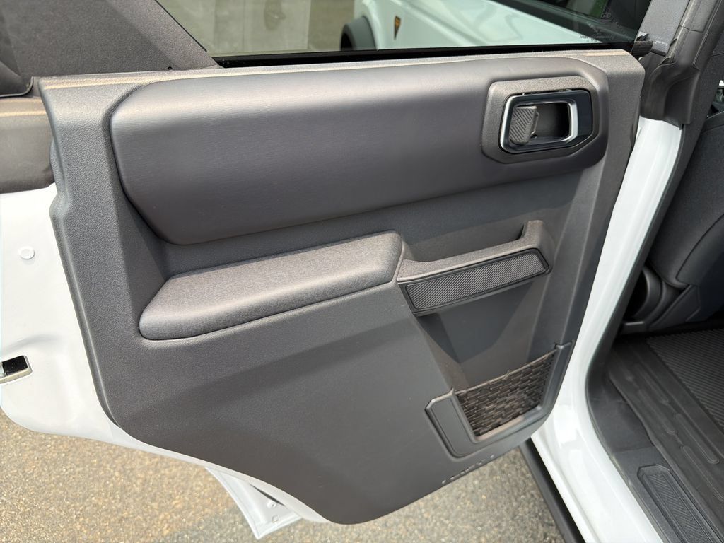 Used 2025 Ford Bronco Badlands AWD/4WD image 12