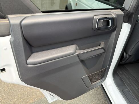 Used 2025 Ford Bronco Badlands AWD/4WD image 12