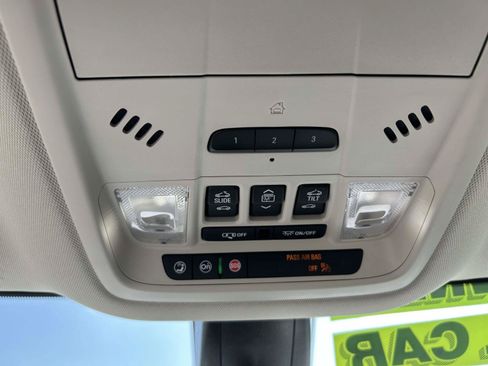 Used 2024 Buick Enclave Avenir w/ Avenir Technology Package FWD image 31