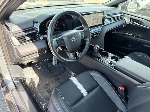 Used 2025 Toyota Camry SE w/ Multimedia Upgrade Package image 9