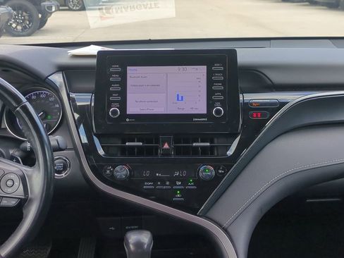 Used 2023 Toyota Camry SE w/ Convenience Package FWD image 18