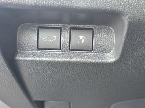 Used 2025 Toyota Crown Signia XLE image 26