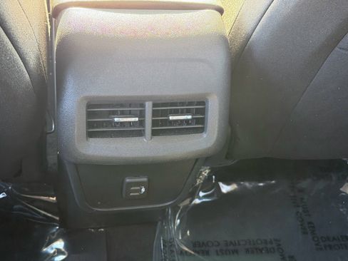 Used 2023 Chevrolet Equinox LS w/ LS Convenience Package FWD image 14