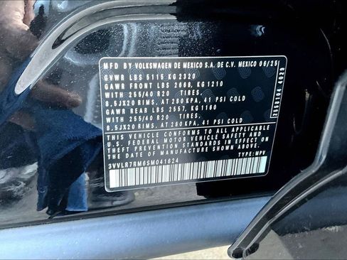 New 2025 Volkswagen Tiguan SEL R-Line image 8