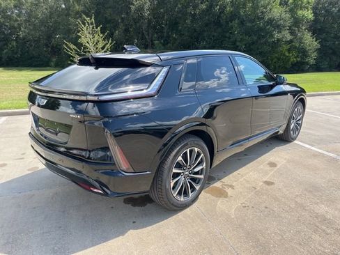 New 2026 Cadillac Lyriq Sport image 9