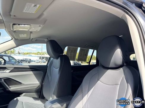 Used 2025 Volkswagen Tiguan SE FWD image 15