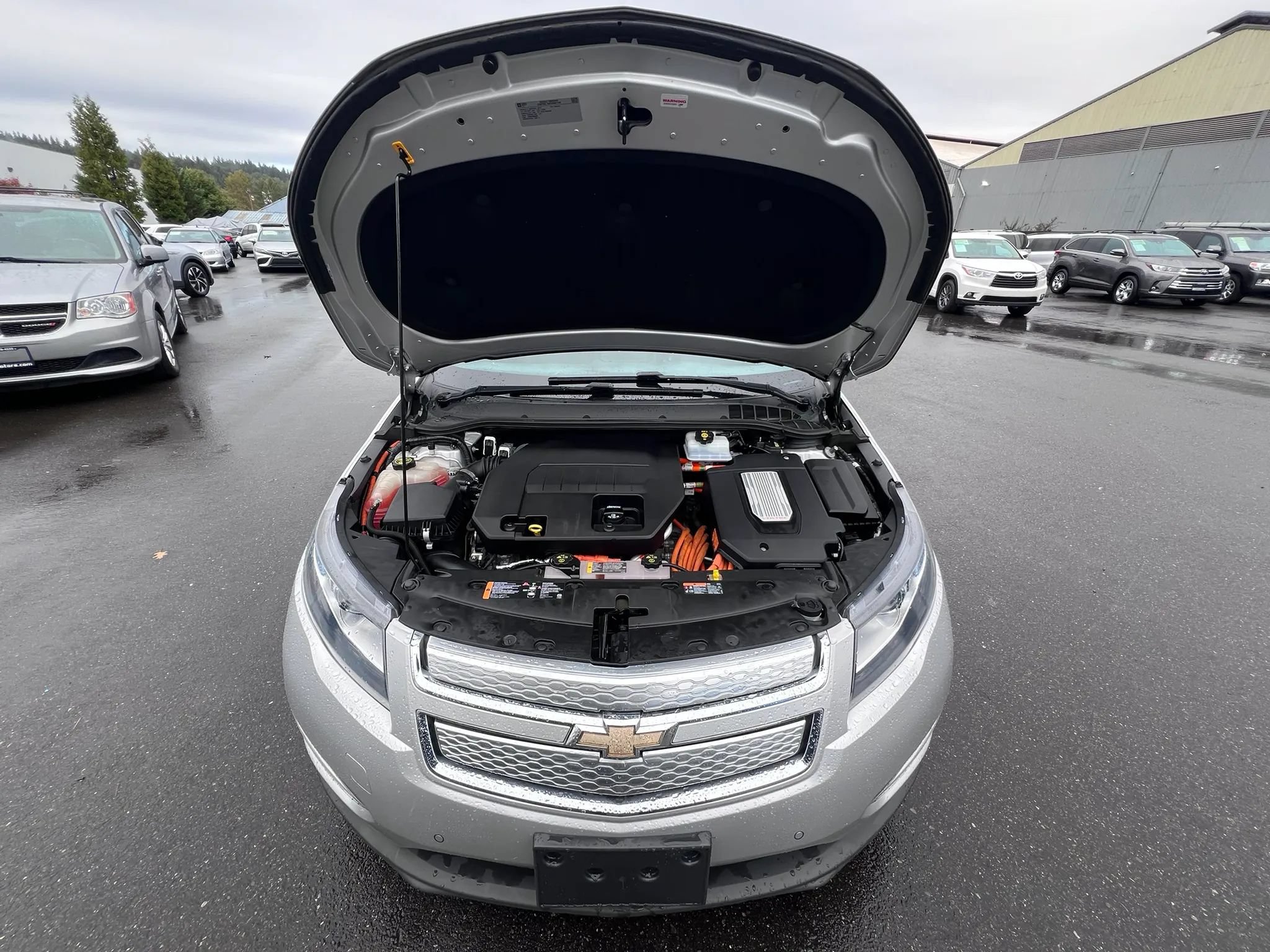 Used 2015 Chevrolet Volt Premium w/ Premium Trim Package FWD image 35