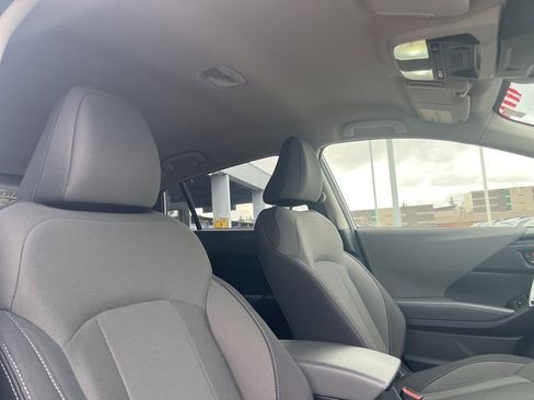 Used 2025 Subaru Crosstrek 2.0i Premium w/ Convenience Package #2 image 5