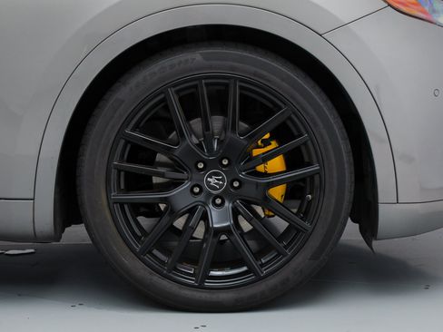 Certified 2022 Maserati Levante GT AWD/4WD image 22