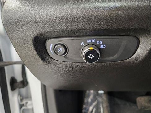 Used 2021 Chevrolet Traverse LS AWD/4WD image 14