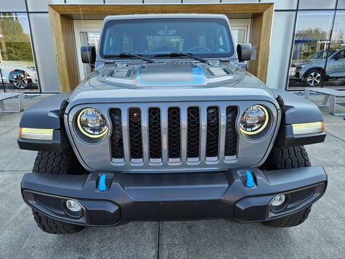 Used 2023 Jeep Wrangler Unlimited Rubicon 4xe w/ Cold Weather Group AWD/4WD image 2