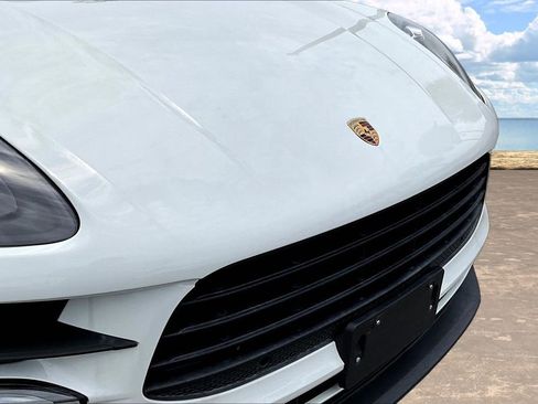 Used 2020 Porsche Macan w/ Driver Memory Package AWD/4WD image 33