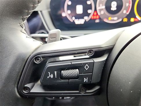 Used 2024 Porsche Cayenne Coupe image 24