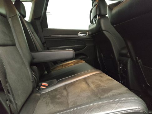 Used 2022 Jeep Grand Cherokee Laredo X AWD/4WD image 19