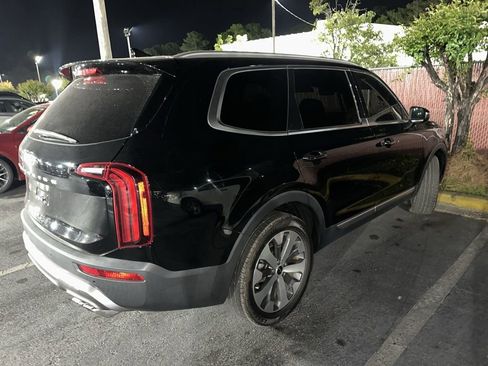 Used 2022 Kia Telluride S FWD image 5