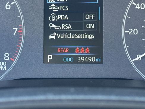 Used 2023 Toyota Corolla LE image 33