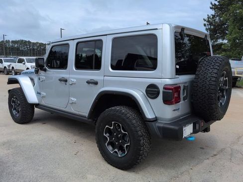 Used 2023 Jeep Wrangler Unlimited Rubicon 4xe w/ Steel Bumper Group AWD/4WD image 7
