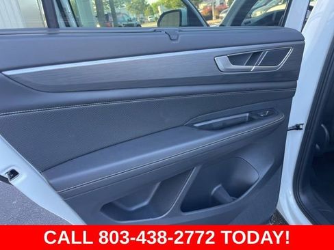Used 2024 Volkswagen Atlas Cross Sport SE FWD image 11