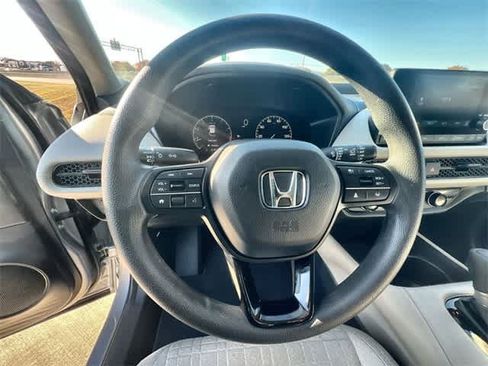 Certified 2025 Honda HR-V LX image 17