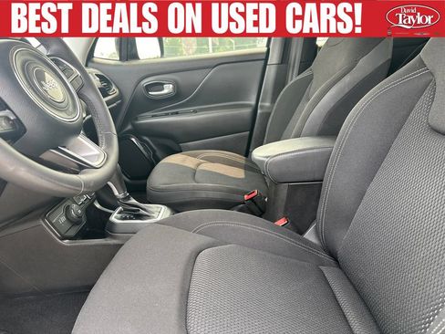 Used 2023 Jeep Renegade Altitude AWD/4WD image 10