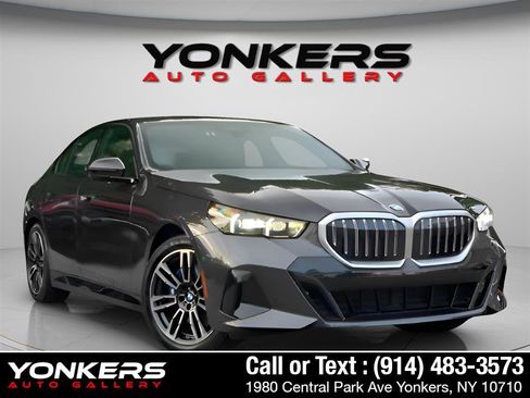 Used 2024 BMW 530i xDrive 530i xDrive image 13