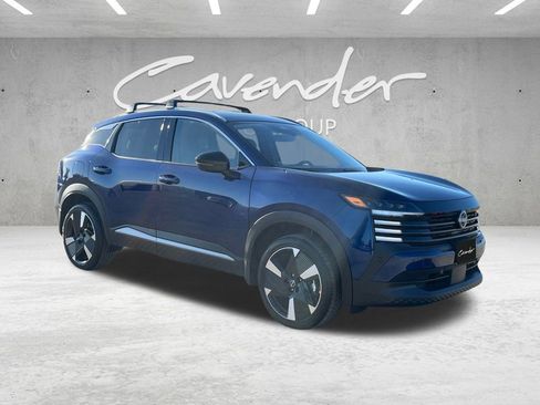 New 2026 Nissan Kicks SR w/ Cold Weather Package image 2