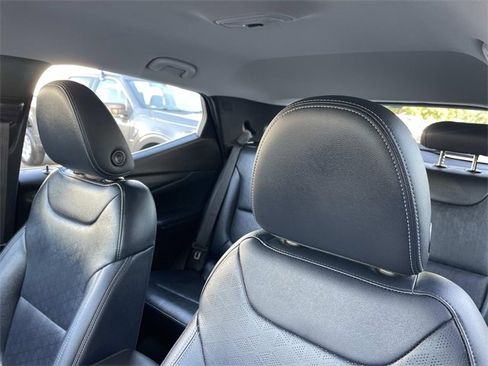 Used 2022 Chevrolet Bolt EUV Premier image 24