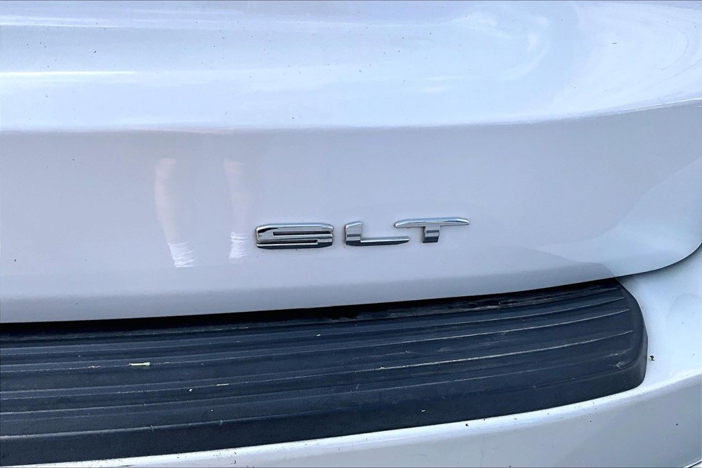 Used 2022 GMC Yukon XL SLT w/ SLT Premium Package AWD/4WD image 8