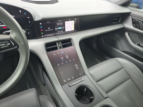 Certified 2021 Porsche Taycan 4 Cross Turismo image 21