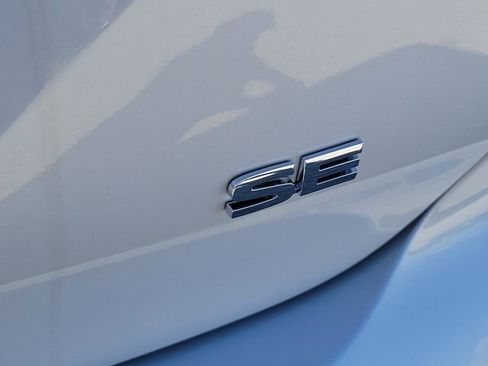 New 2026 Mitsubishi Outlander SE FWD image 10