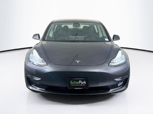 Used 2018 Tesla Model 3 Long Range AWD/4WD image 2