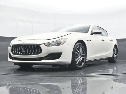 Used 2019 Maserati Ghibli S Q4 AWD/4WD image 25