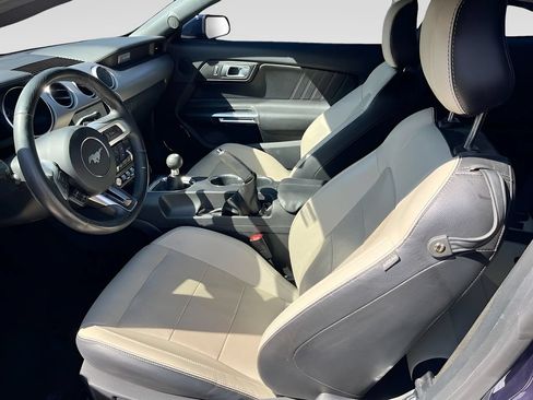 Used 2019 Ford Mustang GT Premium w/ Black Accent Package RWD image 20