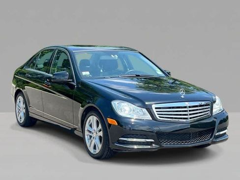 Used 2013 Mercedes-Benz C 300 4MATIC Sedan image 2