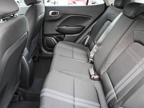 New 2025 Hyundai Venue SEL image 19