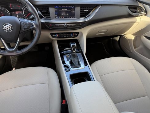 Used 2020 Buick Regal Preferred image 14