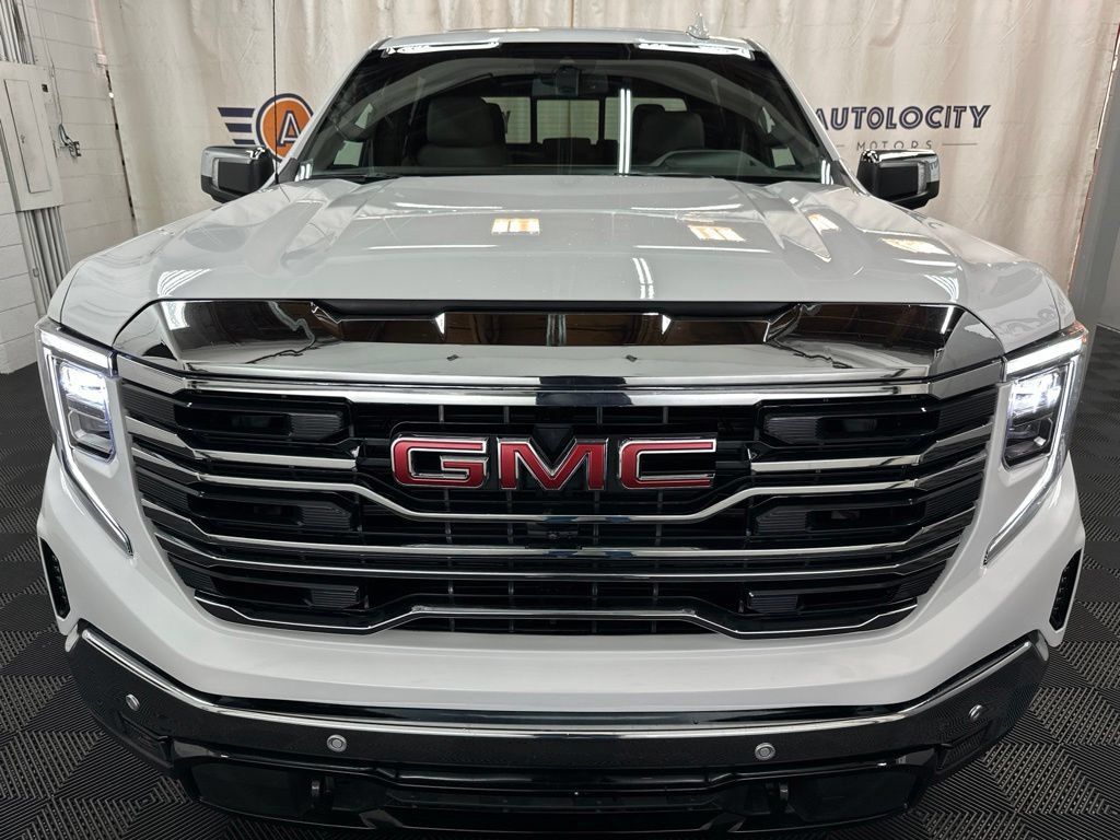 Used 2026 GMC Sierra 1500 SLT w/ SLT Premium Plus Package AWD/4WD image 3