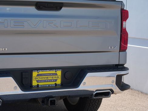 Used 2024 Chevrolet Silverado 1500 LTZ AWD/4WD image 10