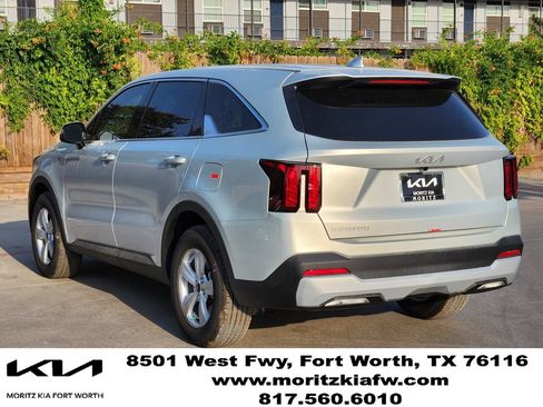 New 2026 Kia Sorento LX FWD image 4