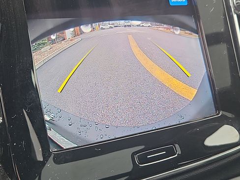 Certified 2023 Volvo XC40 B5 Plus w/ Climate Package image 9