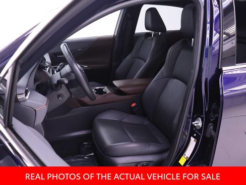 Certified 2023 Toyota Venza Limited AWD/4WD image 4