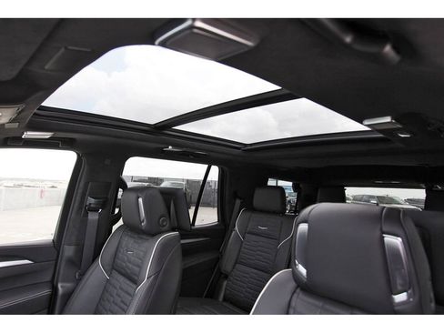 New 2026 Cadillac Escalade V image 24